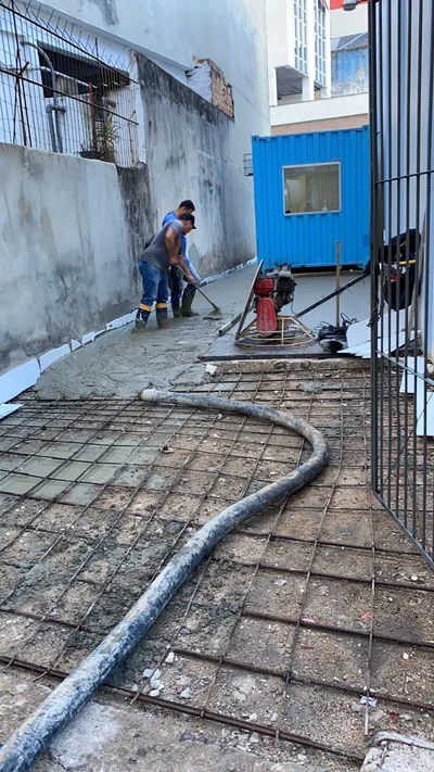 Piso em concreto polido executado na Casa de Bombas 18 do DMAE — foto 2 de 5