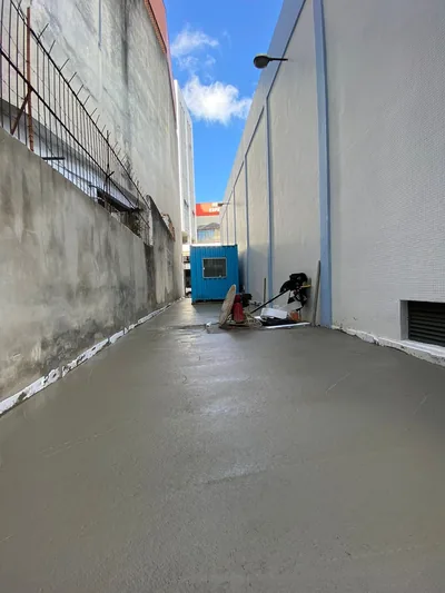 Piso em concreto polido executado na Casa de Bombas 18 do DMAE — foto 4 de 5
