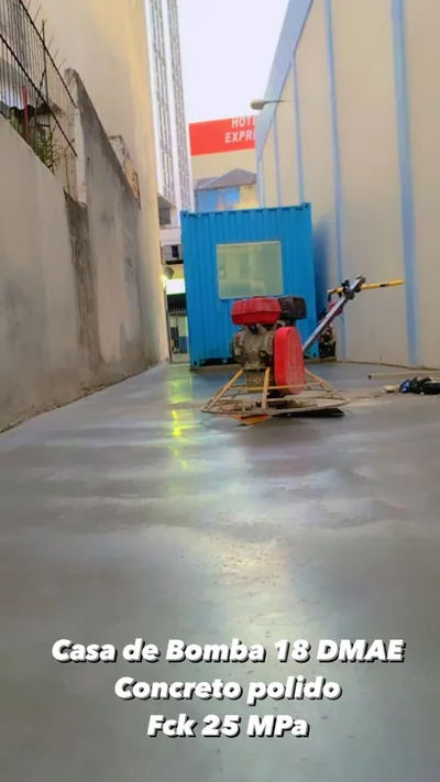 Piso em concreto polido executado na Casa de Bombas 18 do DMAE — foto 5 de 5