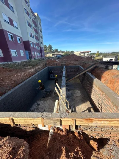 Execução da fossa séptica em condomínio residencial — foto 3 de 7