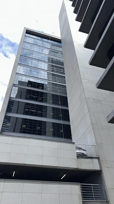 Fachada do Tribunal de Justiça do Rio Grande do Sul durante a lavagem técnica — foto 16 de 21