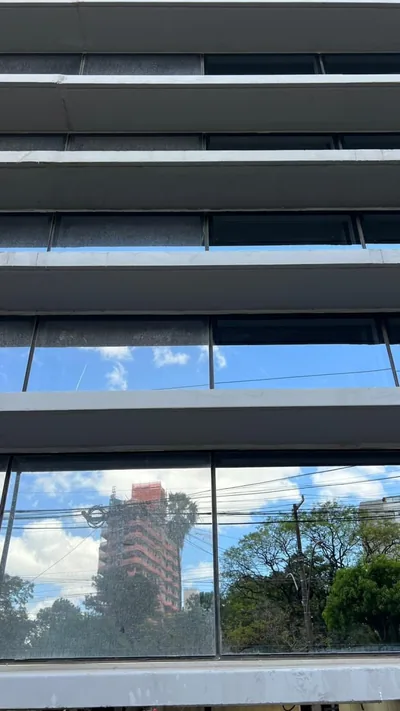 Fachada do Tribunal de Justiça do Rio Grande do Sul durante a lavagem técnica — foto 18 de 21