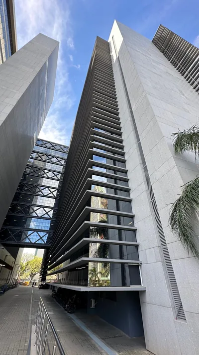 Fachada do Tribunal de Justiça do Rio Grande do Sul durante a lavagem técnica — foto 20 de 21
