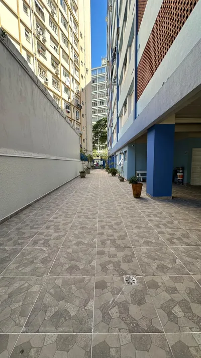 Calçada interna do Condomínio Edifício Palácio depois da obra — foto 33 de 35