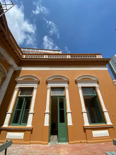 Prédio da Prefeitura de Porto Alegre durante a revitalização — foto 8 de 13