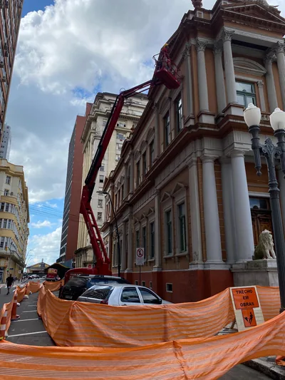 Prédio da Prefeitura de Porto Alegre durante a revitalização — foto 10 de 13