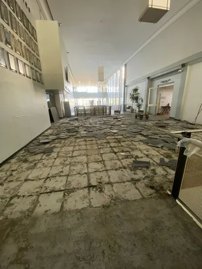 Substituição do piso em ambiente da Câmara Municipal de Porto Alegre — foto 3 de 21