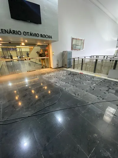 Substituição do piso em ambiente da Câmara Municipal de Porto Alegre — foto 16 de 21